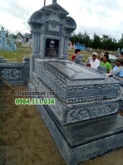 lăng mộ đá công giáo MN 10