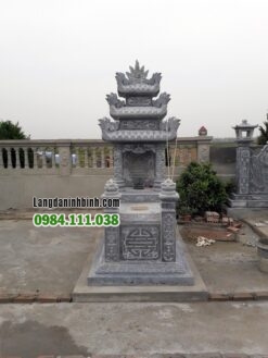 Mộ bằng đá có mái che